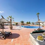 Sea & Pool View In Διαμέρισμα *
