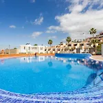 Διαμέρισμα Sea & Pool View In