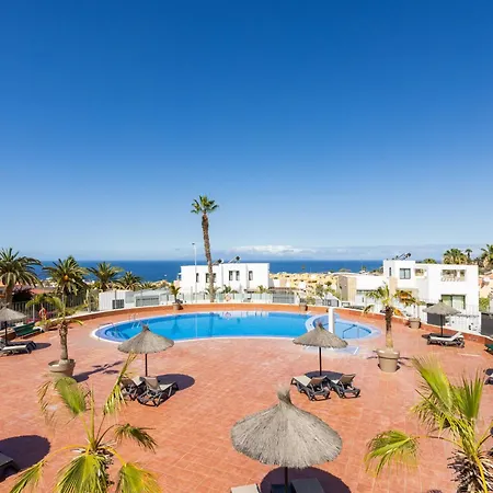 아파트 Sea & Pool View In 아데제