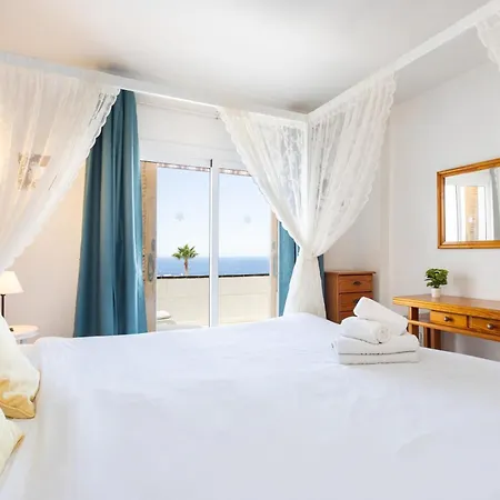 아파트 Sea & Pool View In