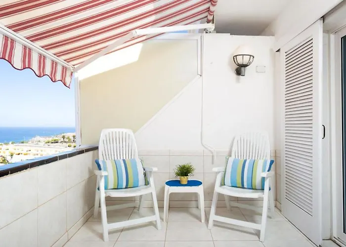 Sea & Pool View In *