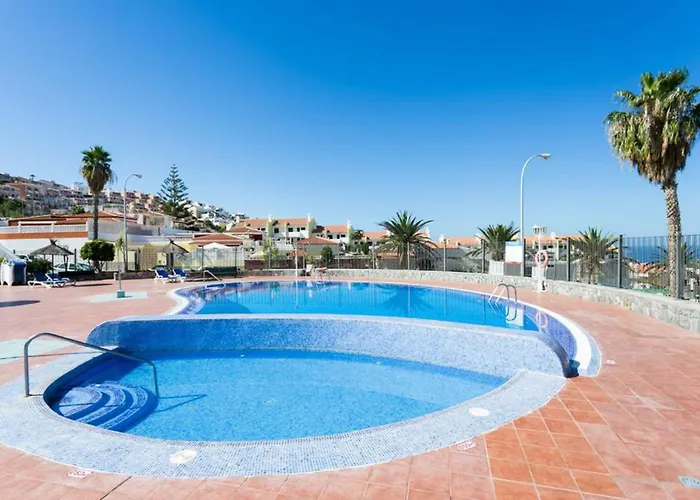 Sea & Pool View In Apartment *