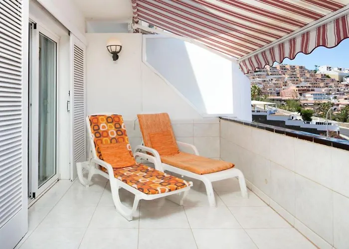 Apartment Sea & Pool View In