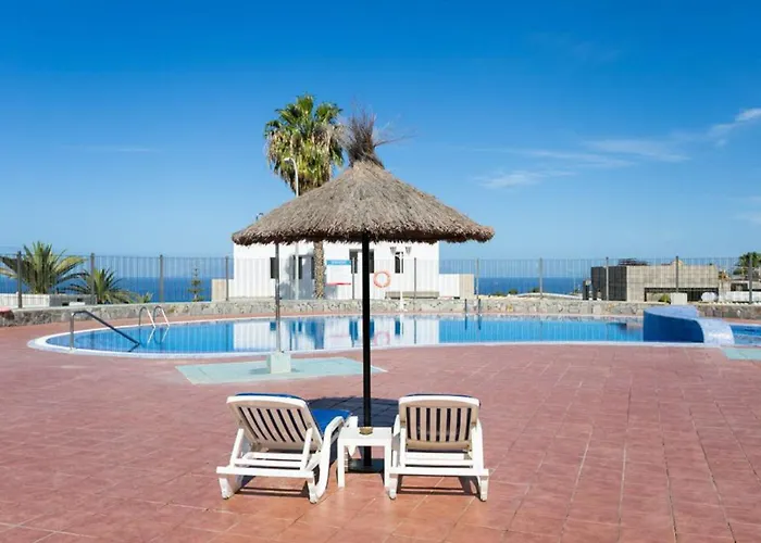 Apartment Sea & Pool View In *